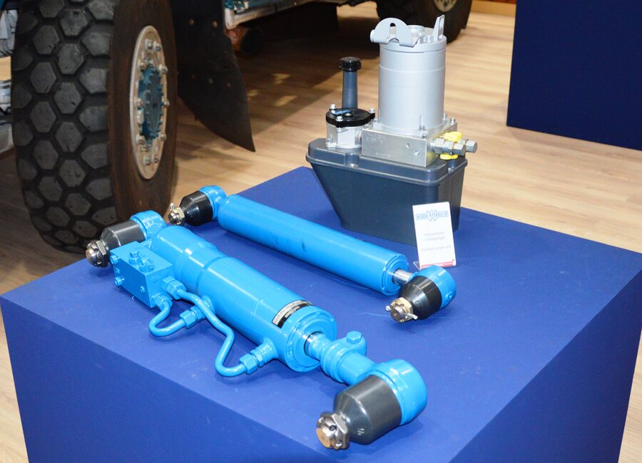 Pumps & Motors